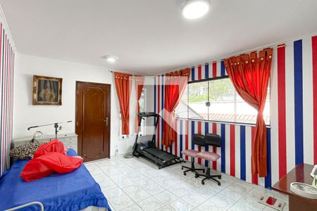 Casa à venda com 370m², 6 quartos e 4 vagas Casa à venda com 370m², 6 quartos e 4 vagassuite3