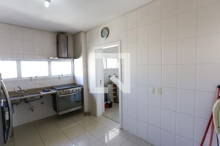 Apartamento para alugar com 129m², 3 quartos e 3 vagas Apartamento para alugar com 129m², 3 quartos e 3 vagasCozinha