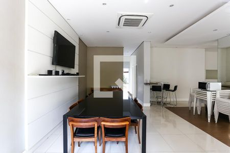 Apartamento para alugar com 129m², 3 quartos e 3 vagas Apartamento para alugar com 129m², 3 quartos e 3 vagasÁrea comum - Salão de festas