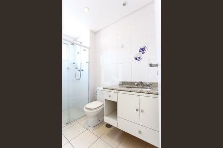 Apartamento para alugar com 129m², 3 quartos e 3 vagas Apartamento para alugar com 129m², 3 quartos e 3 vagasBanheiro da Suíte 1