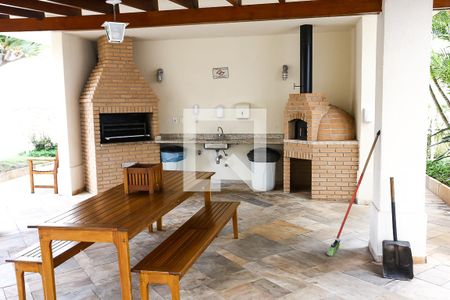 Apartamento para alugar com 129m², 3 quartos e 3 vagas Apartamento para alugar com 129m², 3 quartos e 3 vagasÁrea comum - Churrasqueira