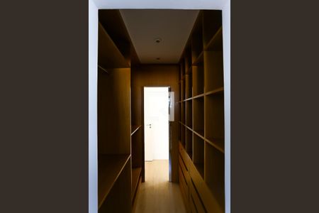 Apartamento para alugar com 129m², 3 quartos e 3 vagas Apartamento para alugar com 129m², 3 quartos e 3 vagasCloset da suíte 3