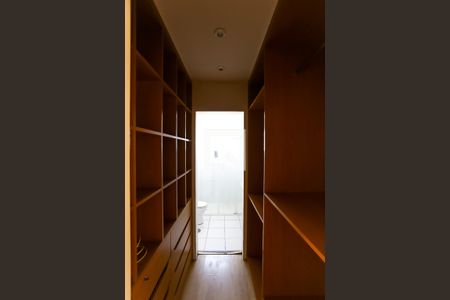 Apartamento para alugar com 129m², 3 quartos e 3 vagas Apartamento para alugar com 129m², 3 quartos e 3 vagasCloset da suíte 3