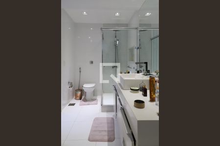 Apartamento à venda com 430m², 4 quartos e 3 vagasBanheiro da suíte 4