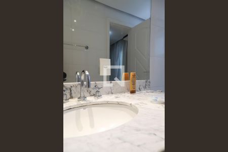 Apartamento à venda com 430m², 4 quartos e 3 vagasBanheiro da suíte 3