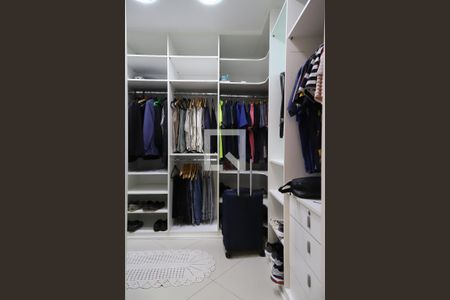 Apartamento à venda com 430m², 4 quartos e 3 vagasCloset da suíte 4