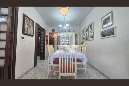 Casa à venda com 119m², 3 quartos e 3 vagas