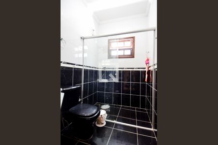 Casa para alugar com 260m², 3 quartos e 6 vagasBanheiro Social 2