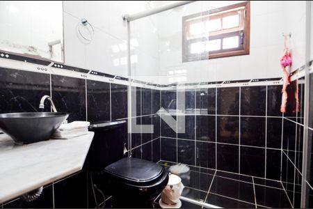 Casa para alugar com 260m², 3 quartos e 6 vagasBanheiro Social 2