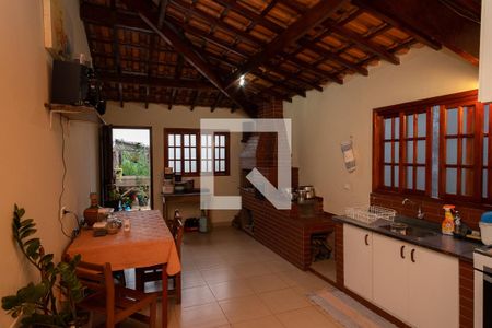 Casa à venda com 207m², 3 quartos e 3 vagas Casa à venda com 207m², 3 quartos e 3 vagasÁrea comum - Churrasqueira