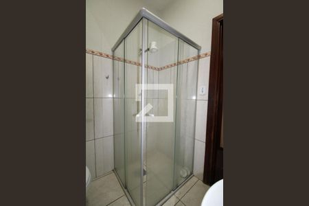 Casa à venda com 300m², 2 quartos e 2 vagasBanheiro Social