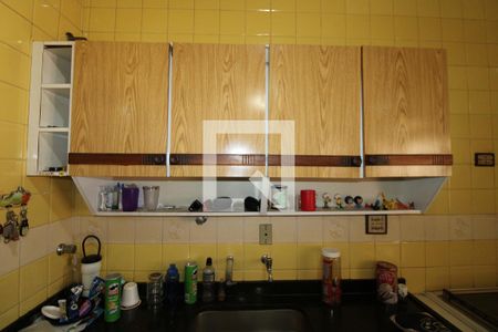 Casa à venda com 300m², 2 quartos e 2 vagasCozinha