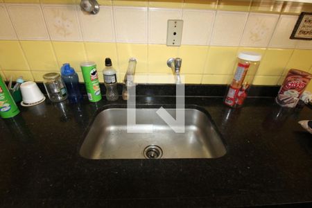 Casa à venda com 300m², 2 quartos e 2 vagasCozinha