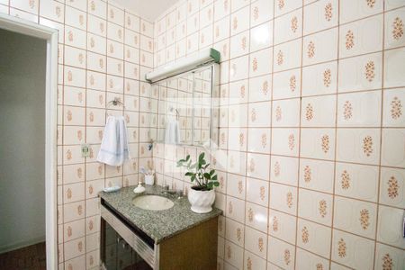 Casa à venda com 190m², 3 quartos e 2 vagas Casa à venda com 190m², 3 quartos e 2 vagasBanheiro 2