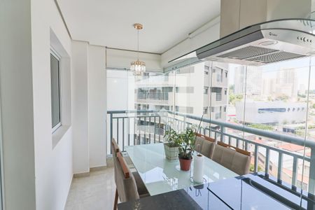 Apartamento à venda com 45m², 2 quartos e 1 vaga Apartamento à venda com 45m², 2 quartos e 1 vagaVaranda