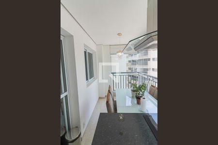 Apartamento à venda com 45m², 2 quartos e 1 vaga Apartamento à venda com 45m², 2 quartos e 1 vagaVaranda