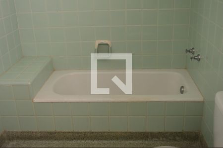 Casa à venda com 220m², 3 quartos e 3 vagasbanheira social