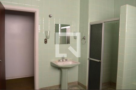 Casa à venda com 220m², 3 quartos e 3 vagasBanheiro Social