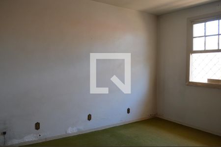 Casa à venda com 220m², 3 quartos e 3 vagasSuite