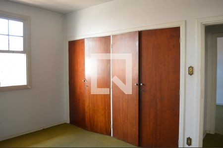 Casa à venda com 220m², 3 quartos e 3 vagasSuite