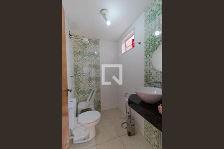 Casa à venda com 350m², 5 quartos e 8 vagas Casa à venda com 350m², 5 quartos e 8 vagasBanheiro 02