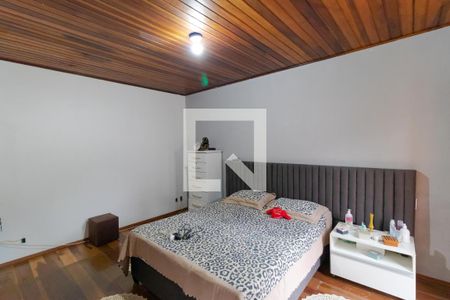 Casa à venda com 350m², 5 quartos e 8 vagas Casa à venda com 350m², 5 quartos e 8 vagasSuíte