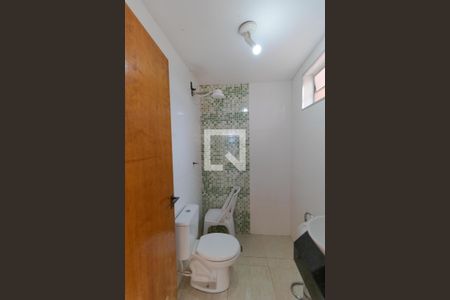 Casa à venda com 350m², 5 quartos e 8 vagas Casa à venda com 350m², 5 quartos e 8 vagasBanheiro 02