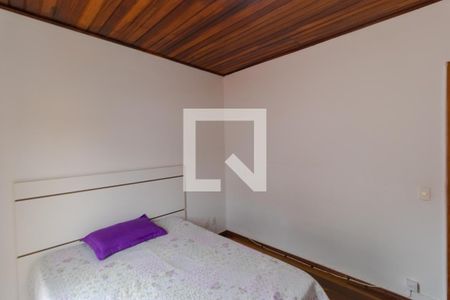 Casa à venda com 350m², 5 quartos e 8 vagas Casa à venda com 350m², 5 quartos e 8 vagasQuarto 02