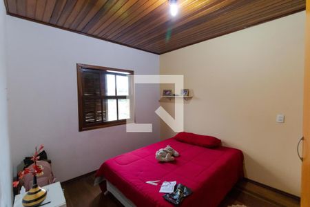 Casa à venda com 350m², 5 quartos e 8 vagas Casa à venda com 350m², 5 quartos e 8 vagasQuarto 01