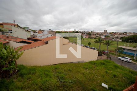 Casa à venda com 350m², 5 quartos e 8 vagas Casa à venda com 350m², 5 quartos e 8 vagasVista do Quarto 01