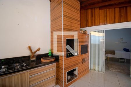 Casa à venda com 350m², 5 quartos e 8 vagas Casa à venda com 350m², 5 quartos e 8 vagasChurrasqueira