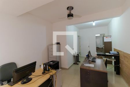 Casa à venda com 350m², 5 quartos e 8 vagas Casa à venda com 350m², 5 quartos e 8 vagasSuíte da Casa 02