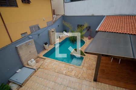 Casa à venda com 350m², 5 quartos e 8 vagas Casa à venda com 350m², 5 quartos e 8 vagasPiscina