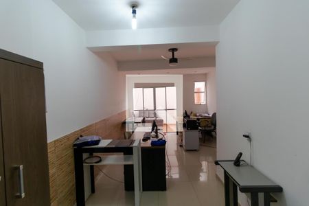 Casa à venda com 350m², 5 quartos e 8 vagas Casa à venda com 350m², 5 quartos e 8 vagasSuíte da Casa 02