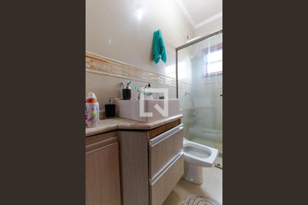 Casa à venda com 350m², 5 quartos e 8 vagas Casa à venda com 350m², 5 quartos e 8 vagasBanheiro 01