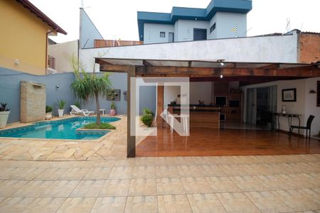 Casa à venda com 350m², 5 quartos e 8 vagas Casa à venda com 350m², 5 quartos e 8 vagasPiscina