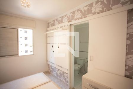 QUARTO SUÍTE de apartamento para alugar com 2 quartos, 60m² em Santa Teresinha, São Paulo