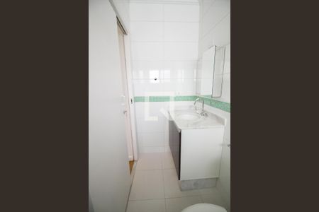 Casa de condomínio à venda com 160m², 3 quartos e 2 vagasbanheiro