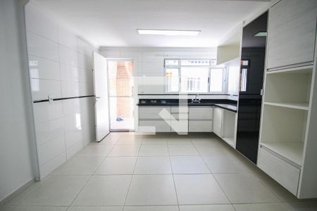 Casa de condomínio à venda com 160m², 3 quartos e 2 vagascozinha