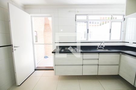 Casa de condomínio à venda com 160m², 3 quartos e 2 vagascozinha