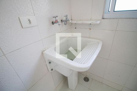 Casa de condomínio à venda com 160m², 3 quartos e 2 vagasarea de serviço