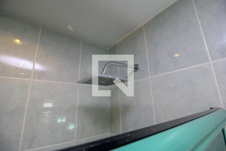 Apartamento à venda com 70m², 2 quartos e sem vagaChuveiro