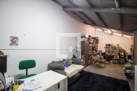 Casa à venda com 200m², 3 quartos e sem vaga Casa à venda com 200m², 3 quartos e sem vagaSalão Extra dos Fundos