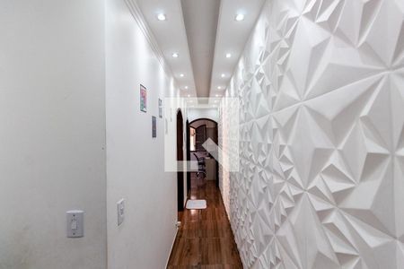 Casa à venda com 250m², 3 quartos e 2 vagasCorredor