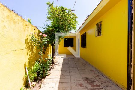 Casa à venda com 330m², 3 quartos e 3 vagas Casa à venda com 330m², 3 quartos e 3 vagasQuintal