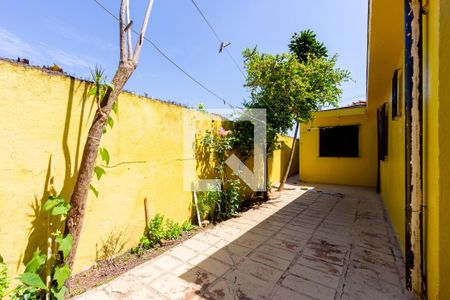 Casa à venda com 330m², 3 quartos e 3 vagas Casa à venda com 330m², 3 quartos e 3 vagasQuintal