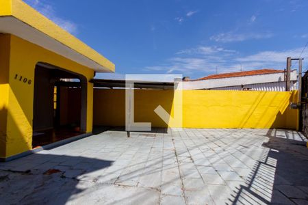 Casa à venda com 330m², 3 quartos e 3 vagas Casa à venda com 330m², 3 quartos e 3 vagasGaragem
