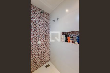 Apartamento à venda com 210m², 3 quartos e 4 vagas Apartamento à venda com 210m², 3 quartos e 4 vagasBanheiro Social