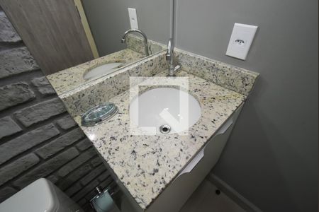 Banheiro de kitnet/studio para alugar com 1 quarto, 25m² em Vila Nilo, São Paulo