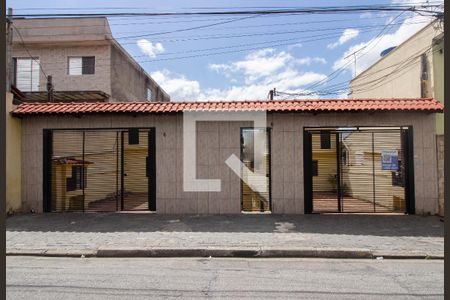 Casa à venda com 40m², 1 quarto e sem vaga Casa à venda com 40m², 1 quarto e sem vagaFachada